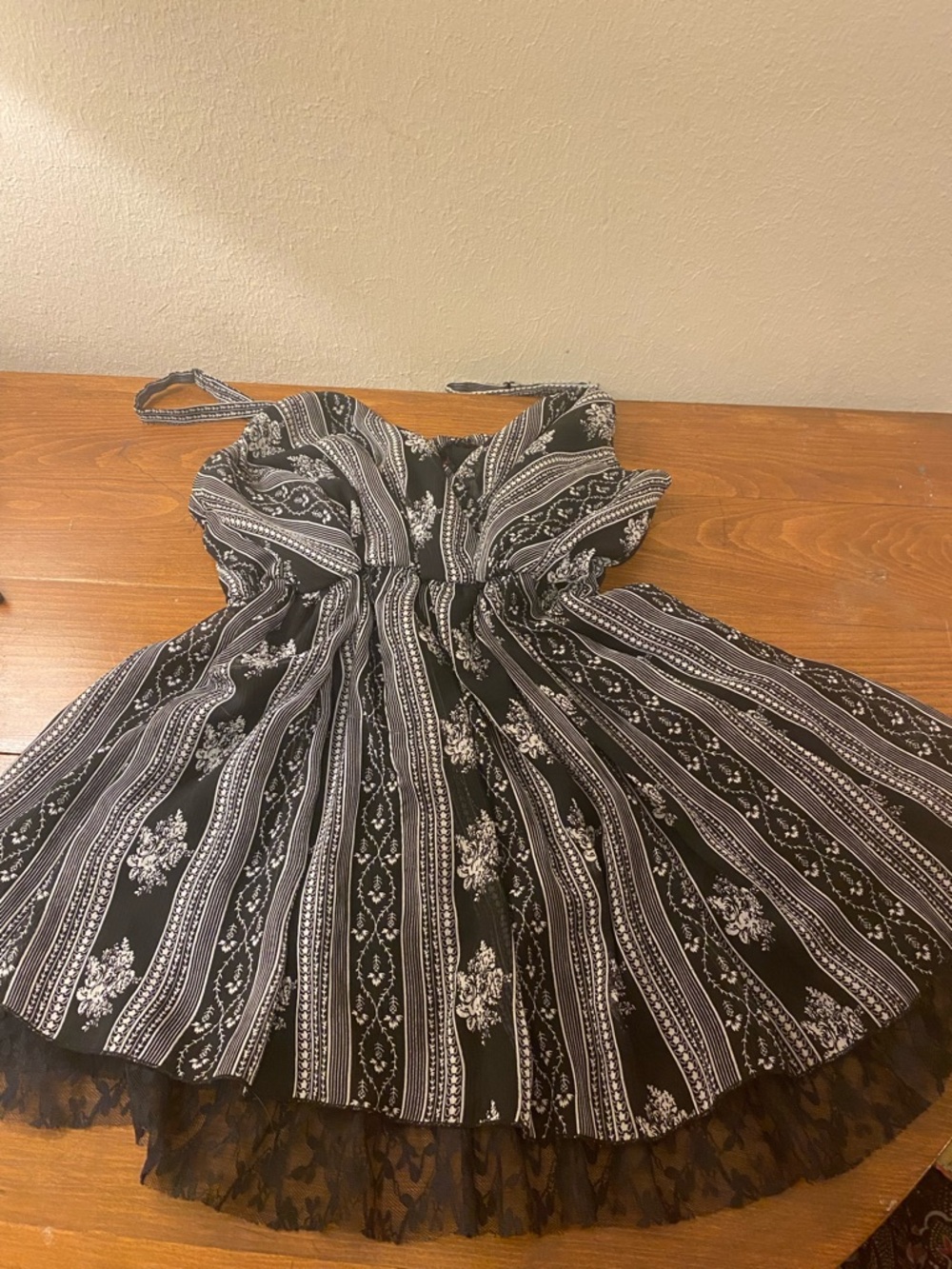 Women’s Torrid Y2K Sz2XL Babydoll Top With Lace Accent